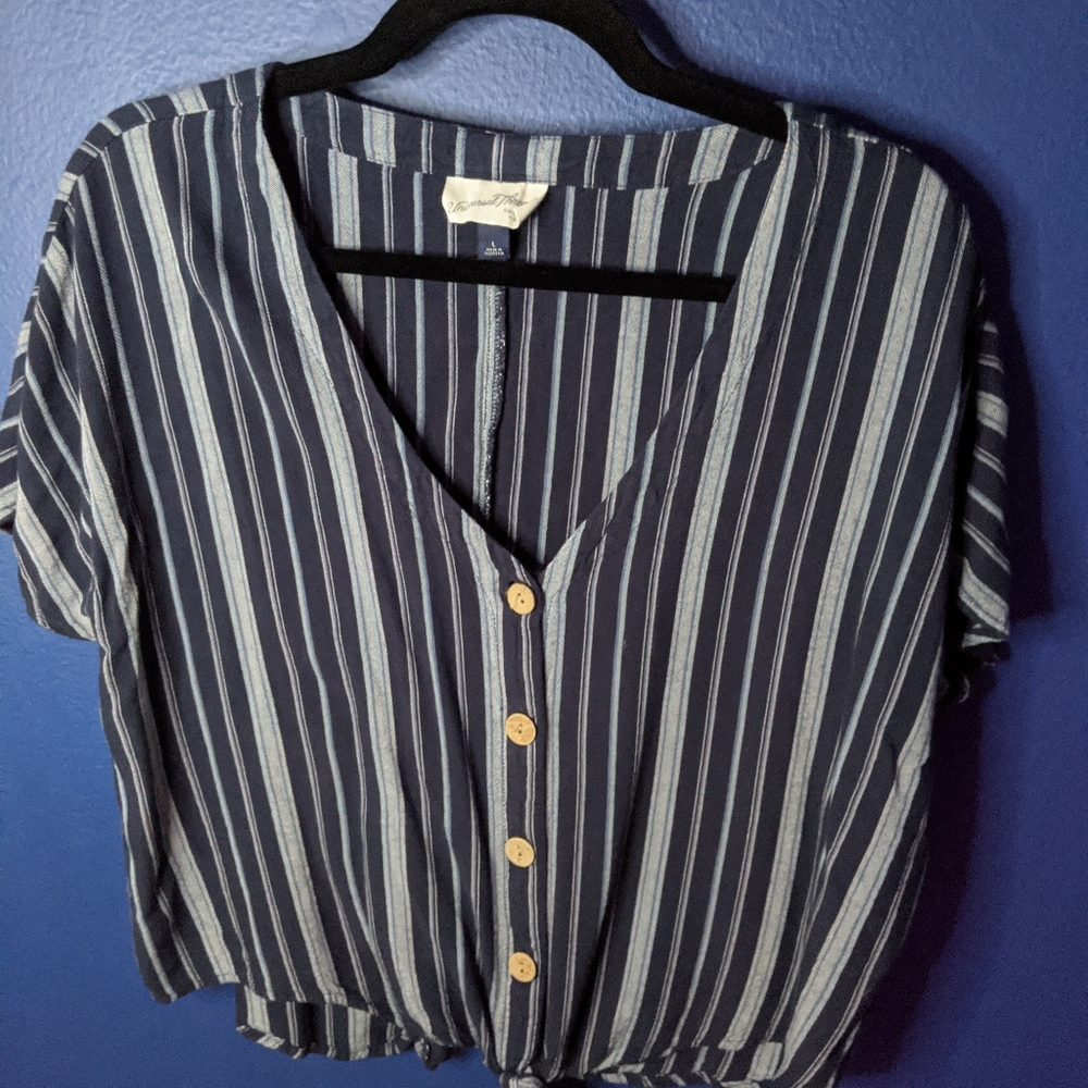 🌟 2 for 10 🌟Wom Universal Thread Button-down Top